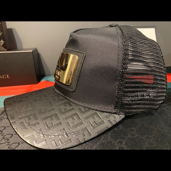 Black Bug Eye Cap - Picture 3 of 6